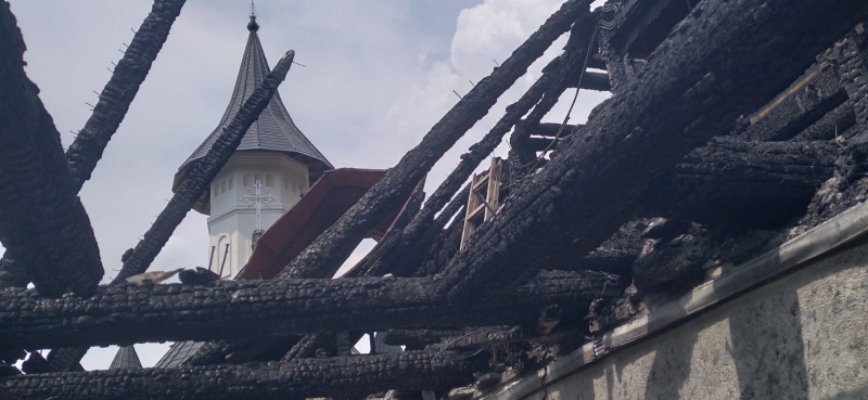 Mănăstirea Bisericani, urmele dezastrului provocat de un incendiu catrastrofal încă mai dăinuie 2 WhatsApp Image 2026 08 08 at 12.52.04