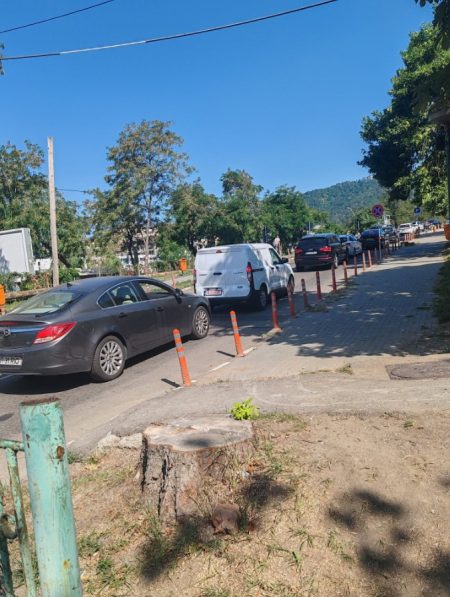WhatsApp Image 2026 08 14 at 09.40.04 - Reclamație după blocajele privind accesul auto de la Spitalul Județean Neamț: „Bolnavii oncologici sunt nevoiți să urce pe jos”
