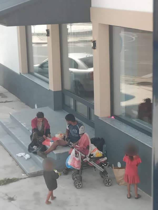 WhatsApp Image 2026 08 26 at 09.06.28 1 - FOTO. Bun venit în Humulești: cerșetoria, prima atracție turistică de la Casa lui Creangă