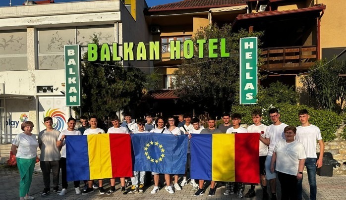 Elevi și profesori de la Colegiul Tehnic de Transporturi prin Proiecte Erasmus+ au luat contact cu cultura Greciei Experiențe profesionale fără granițe 1 erasmus auto 01