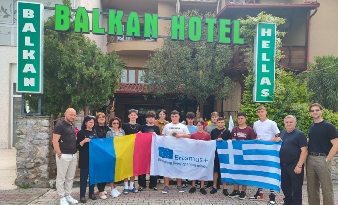 Elevi și profesori de la Colegiul Tehnic de Transporturi prin Proiecte Erasmus+ au luat contact cu cultura Greciei Experiențe profesionale fără granițe 3 erasmus auto 03