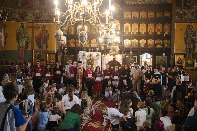 „Dăruind vei dobândi!” - peste 300 de participanți, 4 zile de credință, prietenie și bucurie la Tabăra de creație de la Filioara Agapiei / Biserica Vie sunt Oamenii! 8 filioara 2026 13 resize