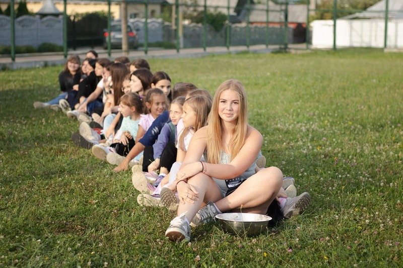 „Dăruind vei dobândi!” - peste 300 de participanți, 4 zile de credință, prietenie și bucurie la Tabăra de creație de la Filioara Agapiei / Biserica Vie sunt Oamenii! 14 filioara 2026 19 resize