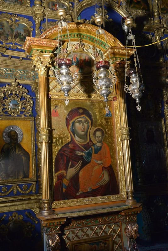 icoana cipriota mmb resize - Turism ecumenic / Istorii și legende despre icoanele făcătoare de minuni de la mănăstirile din Munții Neamțului