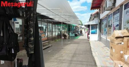 VIDEO. În spatele Pieței Centrale din Piatra Neamț magazinele se închid unul câte unul magazine inchise - VIDEO. În spatele Pieței Centrale din Piatra Neamț magazinele se închid unul câte unul