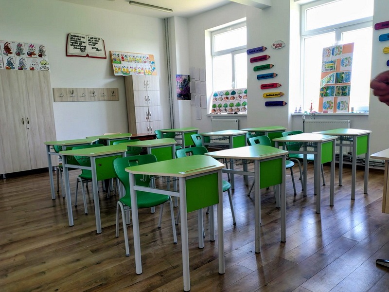 Ruginoasa – exemplu de bune practici pentru 33 de primari basarabeni! 3 ruginoasa Sala de clasa Scoala Gimnaziala Nicolae Apostol resize