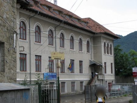 Grădinița „Spiru Haret” din Piatra-Neamț va funcționa în fosta locație a taberelor școlare de pe strada Ștefan cel Mare tabara cozla 8 1