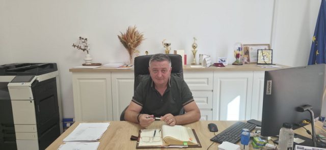tibucaniprimarrusu1 resize - „Suntem o echipă tânără, colaborăm eficient, suntem uniți, dedicându-ne intereselor comunității” / interviu cu Ioan Rusu, primarul comunei Țibucani
