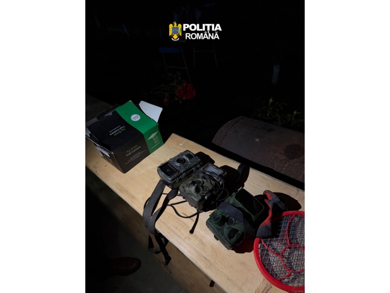 FOTO. Percheziții la Târgu-Neamț și Pipirig într-un dosar de braconaj și arme deținute ilegal