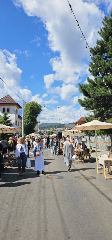 VIDEO-FOTO. Festivalul „Oameni pe Hogaș” la Piatra Neamț 21 VIDEO-FOTO. Festivalul „Oameni pe Hogaș” la Piatra Neamț