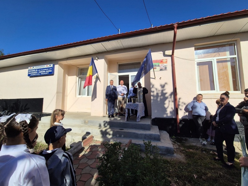 Bucurie la începutul noului an școlar. Școala Vulpășești nu s-a închis! 3 Bucurie la începutul noului an școlar. Școala Vulpășești nu s-a închis!