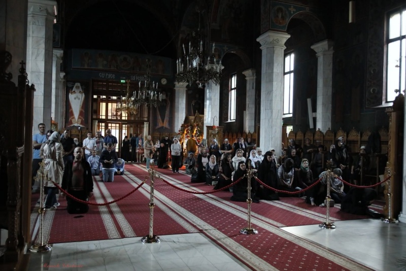FOTO. Mănăstirea Sihăstria Neamțului, un colț de rai. Ipostaze superbe surprinse de aparatul foto al unui preot 2 FOTO. Mănăstirea Sihăstria Neamțului, un colț de rai. Ipostaze superbe surprinse de aparatul foto al unui preot