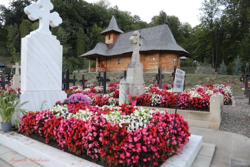 FOTO. Mănăstirea Sihăstria Neamțului, un colț de rai. Ipostaze superbe surprinse de aparatul foto al unui preot 4 FOTO. Mănăstirea Sihăstria Neamțului, un colț de rai. Ipostaze superbe surprinse de aparatul foto al unui preot