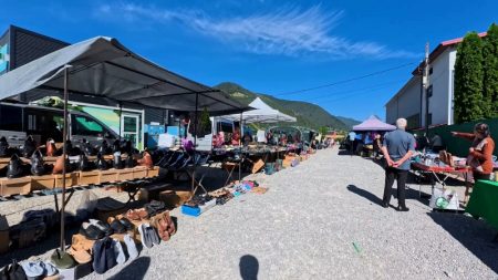 Târg de produse locale și artizanat în Borca, Neamț.