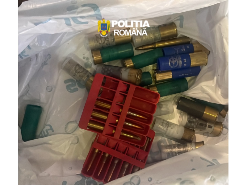 Percheziții la Târgu-Neamț și Pipirig