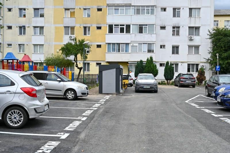 Lucrări edilitare la Piatra Neamț. Parcări și alei, refăcute total în cartierul Precista