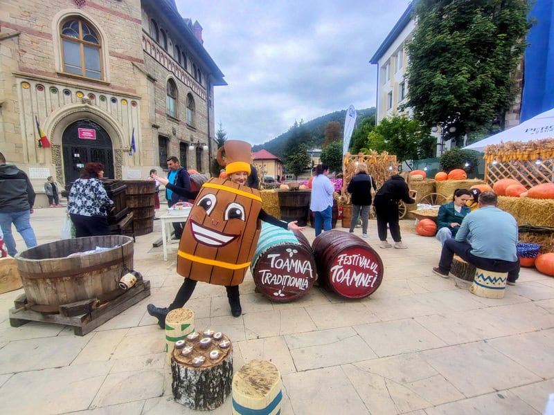 C.M.I. Urban co-organizator al Festivalului Toamnei - un Septemberfest de Piatra-Neamț!