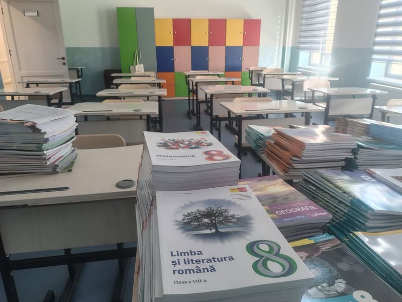 Inaugurarea Liceului Tehnologic Petricani în prima zi de școală