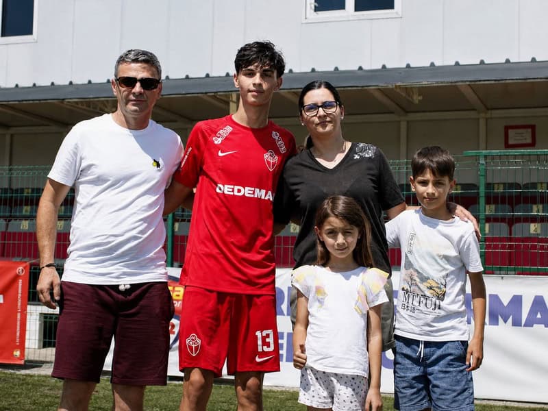 Mario Bordea, la 18 ani, cu ochii spre fotbalul mare: „Să nu credeți că dintr-un oraș mic nu poți ajunge sus”