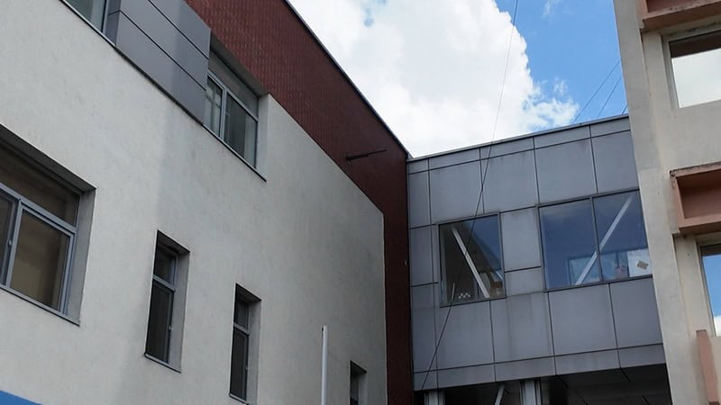 Blocul operator-fantomă de la Spitalul Județean de Urgență: 15 ani de promisiuni, nepăsare și milioane de euro risipite