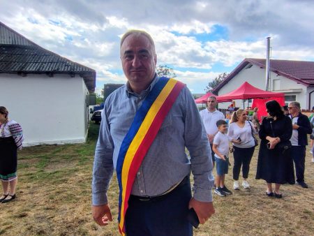 Primar în timpul evenimentului Ziua comunei Pâncești.