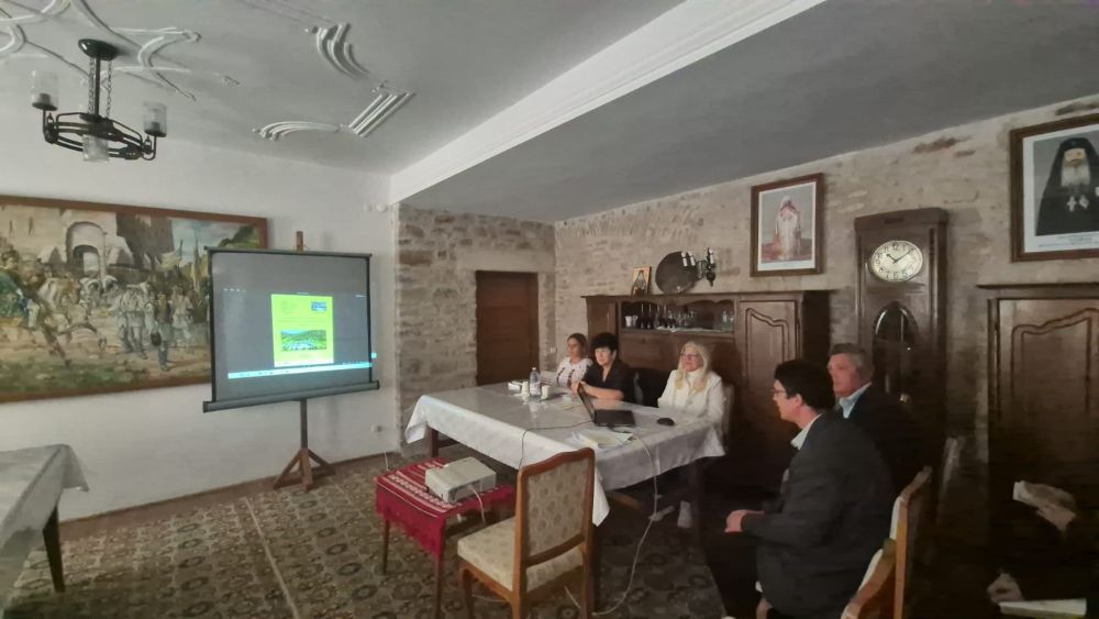Video-Foto Mănăstirea Secu, două zile de istorie, cultură și spiritualitate. A XV-a ediție a simpozionului național 3 Discuție în cadrul simpozionului național la Mănăstirea Secu.