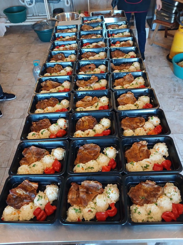 SFC Catering & Pomeniri Văratec – o afacere de familie construită pe seriozitate, respect și grijă față de oameni
