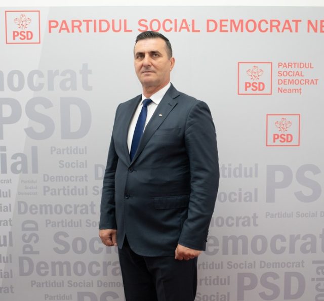 Trei noi consilieri județeni depun jurământul în locul demisionarilor din PSD și PNL