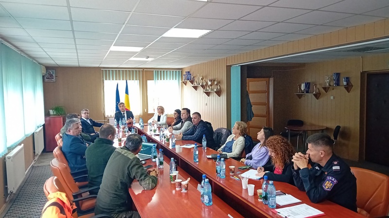 Accesul către satele Secu și Izvorul Alb, reluat în discuție de către autorități 2 Discuții în cadrul unei ședințe de consiliu local în Neamț.
