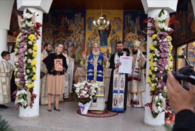 FOTO Biserica „Sfinții Împărați Constantin și Elena” din Roman a fost sfințită