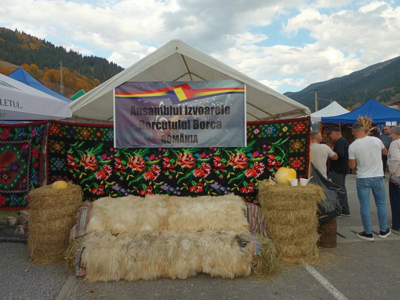 Festivalul de Gastronomie și Folclor „Coborâtul oilor” de la Borca, la a IV-a ediție