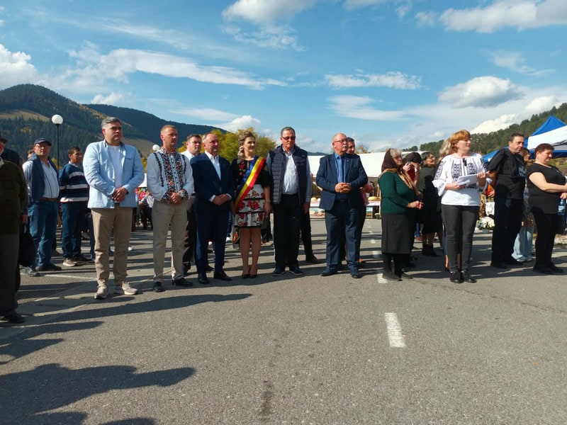 Festivalul de Gastronomie și Folclor „Coborâtul oilor” de la Borca, la a IV-a ediție