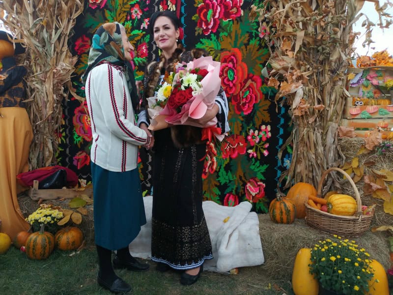 Festivalul de Gastronomie și Folclor „Coborâtul oilor” de la Borca, la a IV-a ediție