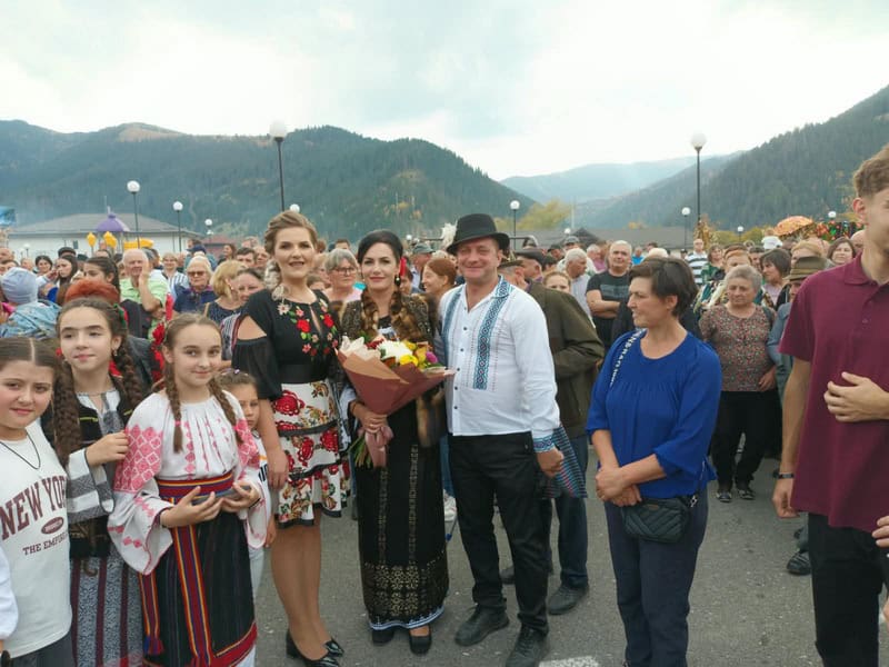 Festivalul de Gastronomie și Folclor „Coborâtul oilor” de la Borca, la a IV-a ediție