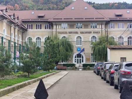 Sirena de alarmare a tăcut lângă Colegiul „Calistrat Hogaș”, în ziua concursului pentru directori