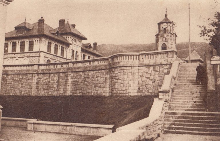 CRONICA EDUCAȚIEI NEMȚENE / Școala Primară nr. 1 de Băieți din Piatra-Neamț CRONICA EDUCAȚIEI NEMȚENE / Școala Primară nr. 1 de Băieți din Piatra-Neamț