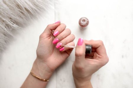 Mâinile tale merită mai mult decât o vizită la salon