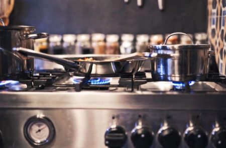 Ce schimbă un aparat de gătit cu gaz față de tot ce ai încercat până acum
