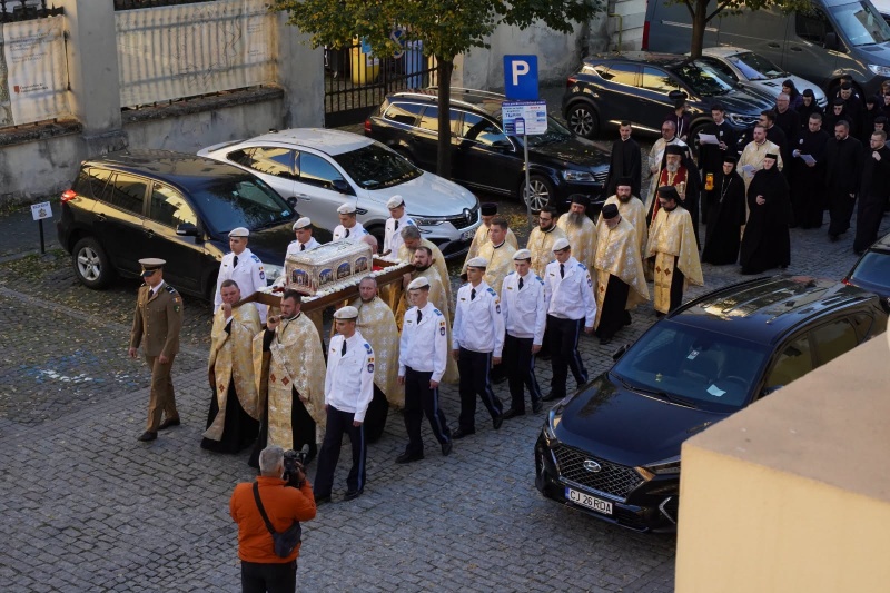 Sfântul Gheorghe Pelerinul, cel care a trăit 26 de ani în Turnul lui Ștefan din Piatra Neamț, „popas” la Catedrala Reîntregirii 3 Sfântul Gheorghe Pelerinul, cel care a trăit 26 de ani în Turnul lui Ștefan din Piatra Neamț, „popas” la Catedrala Reîntregirii