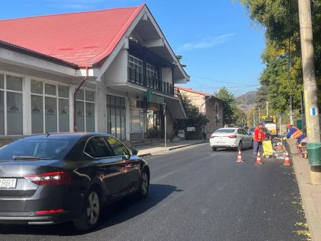 FOTO&VIDEO Cum se circulă pe strada Ștefan cel Mare din Piatra Neamț după asfaltare
