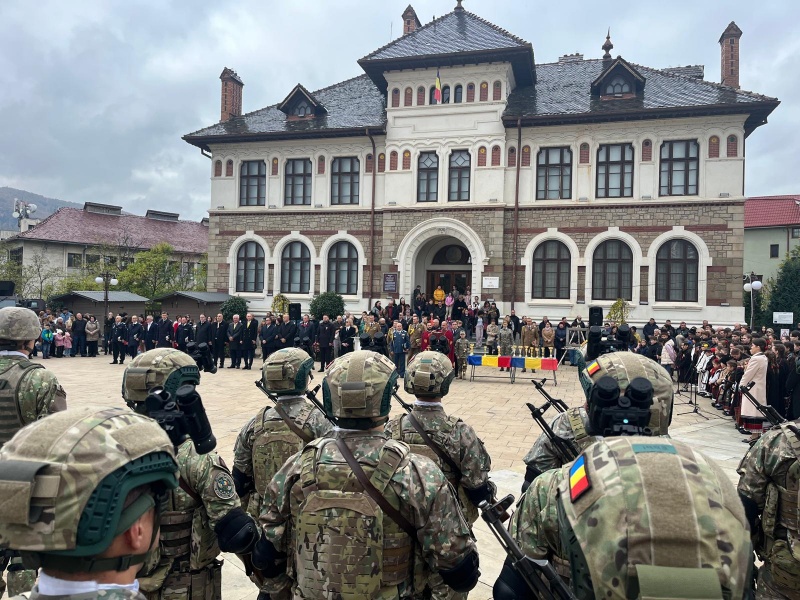 VIDEO-FOTO. Ziua Armatei sărbătorită la Piatra Neamț 5 VIDEO-FOTO. Ziua Armatei sărbătorită la Piatra Neamț