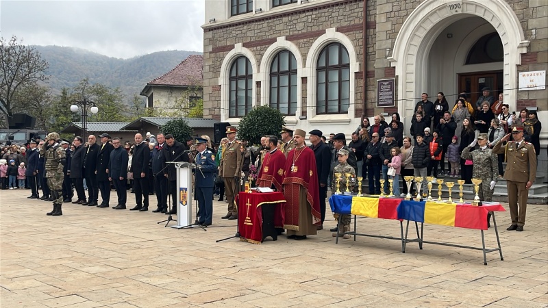 VIDEO-FOTO. Ziua Armatei sărbătorită la Piatra Neamț 3 VIDEO-FOTO. Ziua Armatei sărbătorită la Piatra Neamț