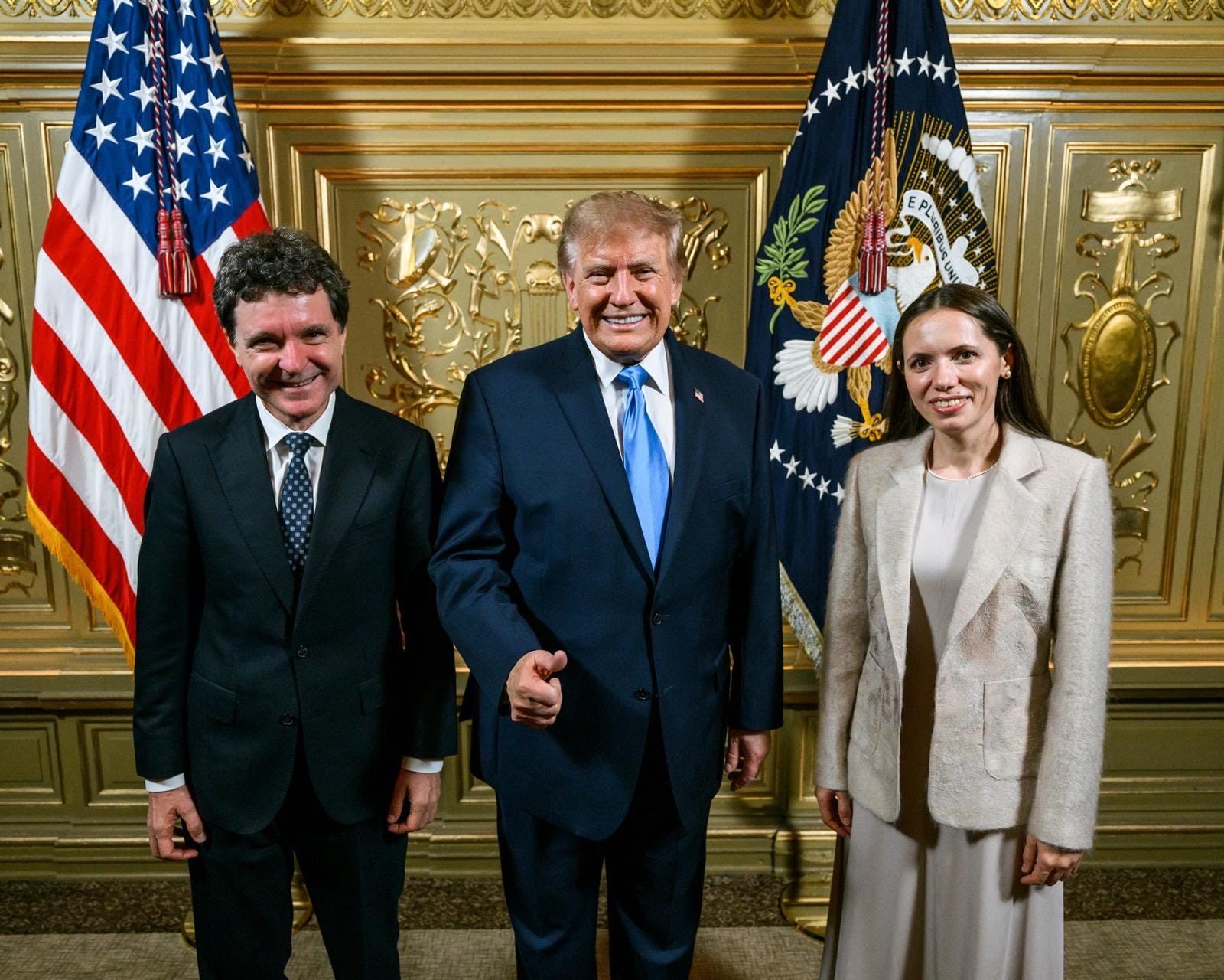 Știrile zilei 2 octombrie. Bolojan la DNA, euro la record, Nicușor Dan publică poza cu Trump. TAROM se ceartă cu Ghinea