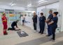 Lecție de salvare la Bazinul de Înot din Bacău: demonstrație practică pentru utilizarea defibrilatoarelor automate