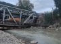 Bacău. Podul de la Ciobănuș a cedat sub un TIR. Ruta Comănești–Miercurea Ciuc, blocată